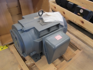 MOTOR, ELECTRIC TYPE, 30 HORSEPOWER, 230/460V 3 PHASE 60HZ ELEC RATING, 1800 RPM, 286TC FRAME, 74/37 AMPS, ODP ENCLOSURE, CONTINUOUS DUTY, 1.15 SERVICE FACTOR, KEYED SHAFT. HORIZONTAL, WITH (2) 42W 115V SPACE HEATERS WIRED IN PARALLEL WITH CAST-IRON FRAME, PART # LM29940 (W-44) LOADING & HANDLING FEE $15-